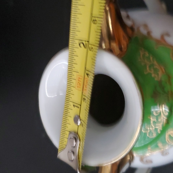 VINTAGE ANTIQUE GREEN AND WHITE FLORAL FLOWER VASE. - Picture 11 of 11